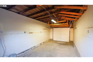 436 E 7th St, Coquille, OR 97423 - Photo 8