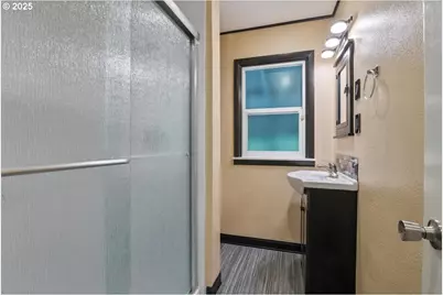 1725 24th St, Salem, OR 97301 - Photo 16