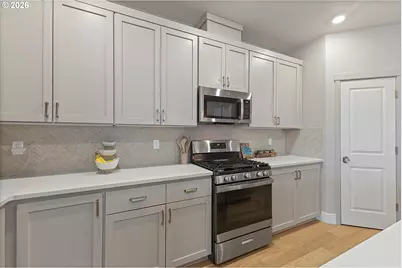 16542 SW Perth Rd, Portland, OR 97224 - Photo 10