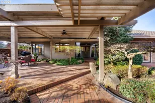 7585 SW Arbor Glen Ct, Wilsonville, OR 97070 - Photo 4