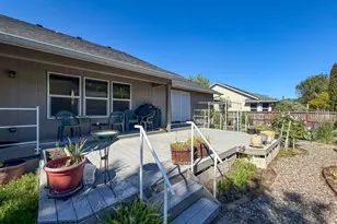 2409 SE Chinaberry Ave, Roseburg, OR 97470 - Photo 22