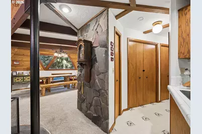 68080 E Maple St, Welches, OR 97067 - Photo 12
