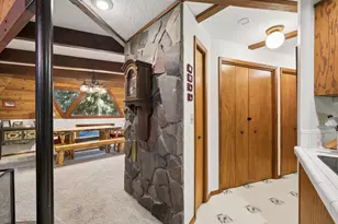 68080 E Maple St, Welches, OR 97067 - Photo 12