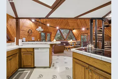 68080 E Maple St, Welches, OR 97067 - Photo 10