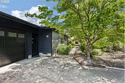 341 Hardy Ave, Eugene, OR 97404 - Photo 2
