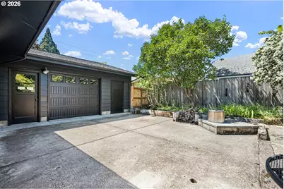 341 Hardy Ave, Eugene, OR 97404 - Photo 36