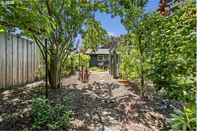 341 Hardy Ave, Eugene, OR 97404 - Photo 46