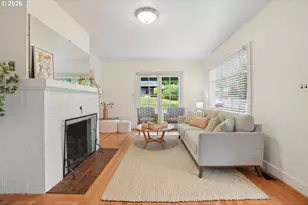 1235 SW Cheltenham St, Portland, OR 97239 - Photo 8
