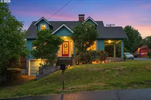 1235 SW Cheltenham St, Portland, OR 97239 - Photo 2