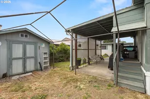 550 S State St, Sutherlin, OR 97479 - Photo 36