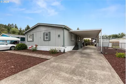 550 S State St #15, Sutherlin, OR 97479 - Photo 2
