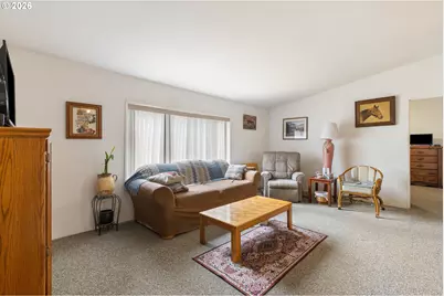 550 S State St #15, Sutherlin, OR 97479 - Photo 8