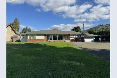 795 W Old Melrose Rd, Roseburg, OR 97471 - Photo 1