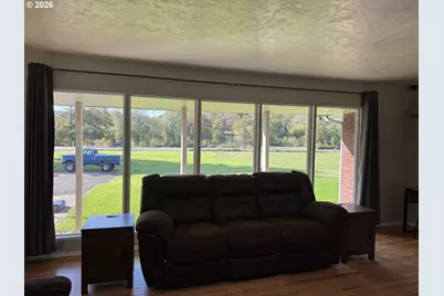 795 W Old Melrose Rd, Roseburg, OR 97471 - Photo 8