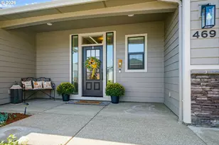 469 NW Crater Lk Dr, Dallas, OR 97338 - Photo 4