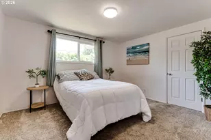 1141 W 24th Ave, Eugene, OR 97405 - Photo 16
