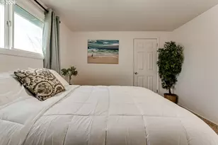 1141 W 24th Ave, Eugene, OR 97405 - Photo 18