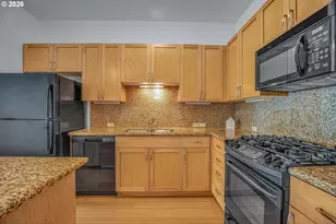 1620 NE Broadway St, Portland, OR 97232 - Photo 8