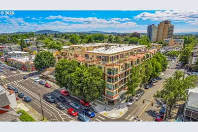 1620 NE Broadway St #432, Portland, OR 97232 - Photo 1