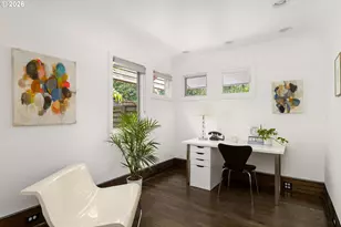 6221 SE Ash St, Portland, OR 97215 - Photo 14