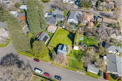 1011 5th St, Hood River, OR 97031 - Photo 4