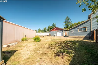 1576 Union Ave, North Bend, OR 97459 - Photo 40