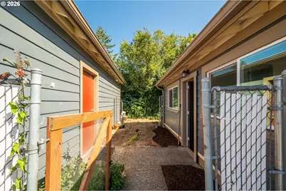 1576 Union Ave, North Bend, OR 97459 - Photo 38