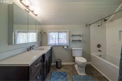 1576 Union Ave, North Bend, OR 97459 - Photo 34