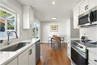 9809 SW 130th Ave, Beaverton, OR 97008 - Photo 12