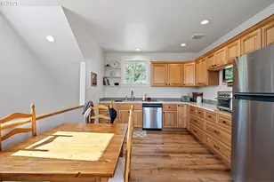 2764 E 40th Ave, Eugene, OR 97405 - Photo 32