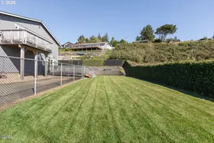 821 SE Vista Dr, Newport, OR 97365 - Photo 38