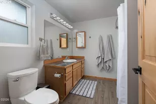 821 SE Vista Dr, Newport, OR 97365 - Photo 20