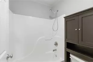 946 Reagan Ave NW, Salem, OR 97304 - Photo 38