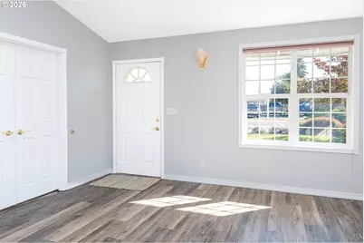 115 S 3rd St, Creswell, OR 97426 - Photo 8