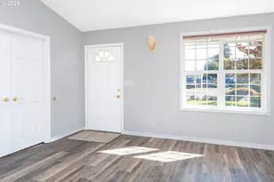 115 S 3rd St, Creswell, OR 97426 - Photo 8