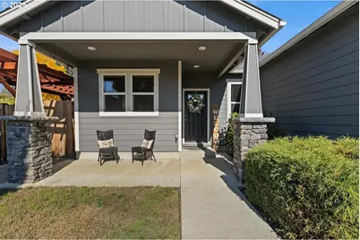 135 Othello Ave, Roseburg, OR 97471 - Photo 4