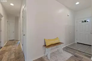 135 Othello Ave, Roseburg, OR 97471 - Photo 6