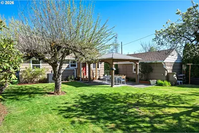 8922 SE Market St, Portland, OR 97216 - Photo 28