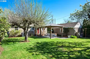 8922 SE Market St, Portland, OR 97216 - Photo 28