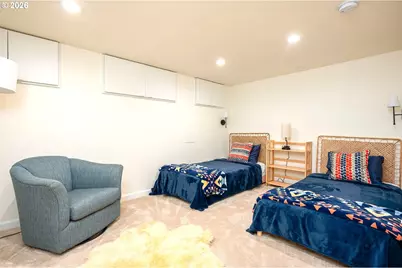 8922 SE Market St, Portland, OR 97216 - Photo 20