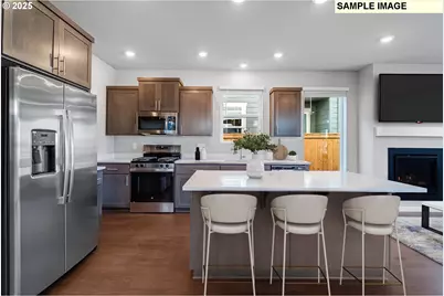 8313 SE Apricot Ln, Hillsboro, OR 97123 - Photo 8