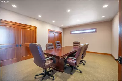 225 SW 5th St, Pendleton, OR 97801 - Photo 4