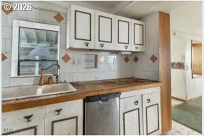 2545 SW Anchor Ave, Lincoln City, OR 97367 - Photo 18