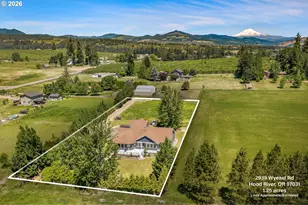 2939 Wyeast Rd, Hood River, OR 97031 - Photo 4