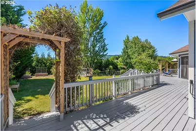 2939 Wyeast Rd, Hood River, OR 97031 - Photo 38