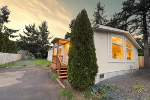 1524 S 8th St, Cottage Grove, OR 97424 - Photo 2