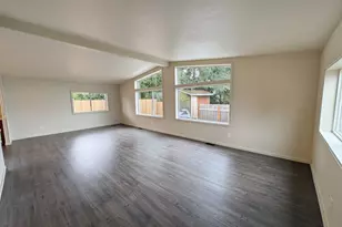 1524 S 8th St, Cottage Grove, OR 97424 - Photo 8