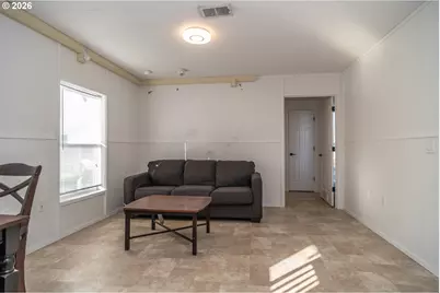5000 NE Stephens St #27, Roseburg, OR 97470 - Photo 4