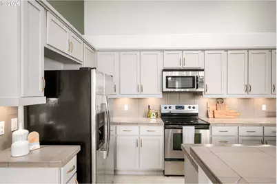 11725 NW Winter Park Ter #401, Portland, OR 97229 - Photo 10
