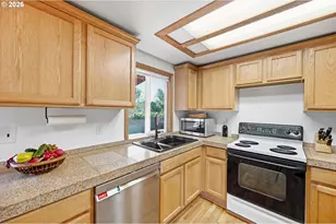 17811 SE Cook St, Milwaukie, OR 97267 - Photo 16